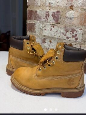 Timberland Wheat/Gold Nubuck Leather Work Boots with Dark Brown Collar